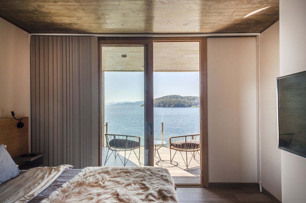 WaOne Lake Homes