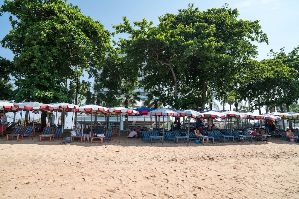 GRAND JOMTIEN PALACE HOTEL