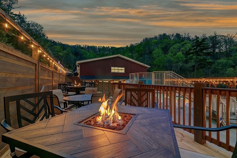 Making Memories - 1 Bedrooms, 1 Baths, Sleeps 4 Home by RedAwning