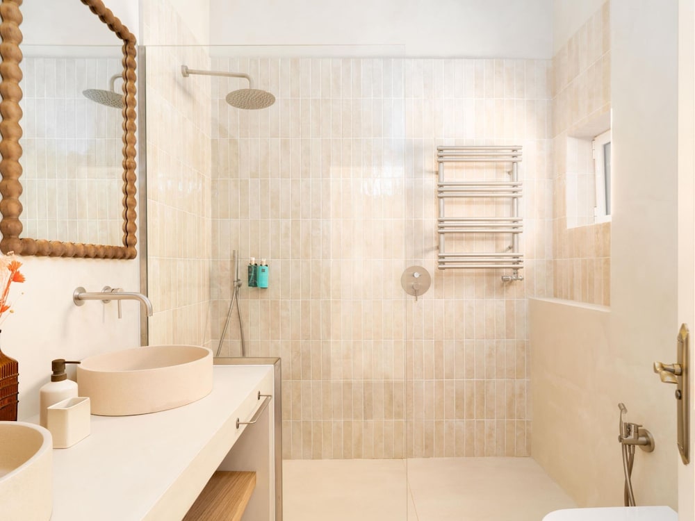 Apartamento de Tres Habitaciones con Terraza 11B