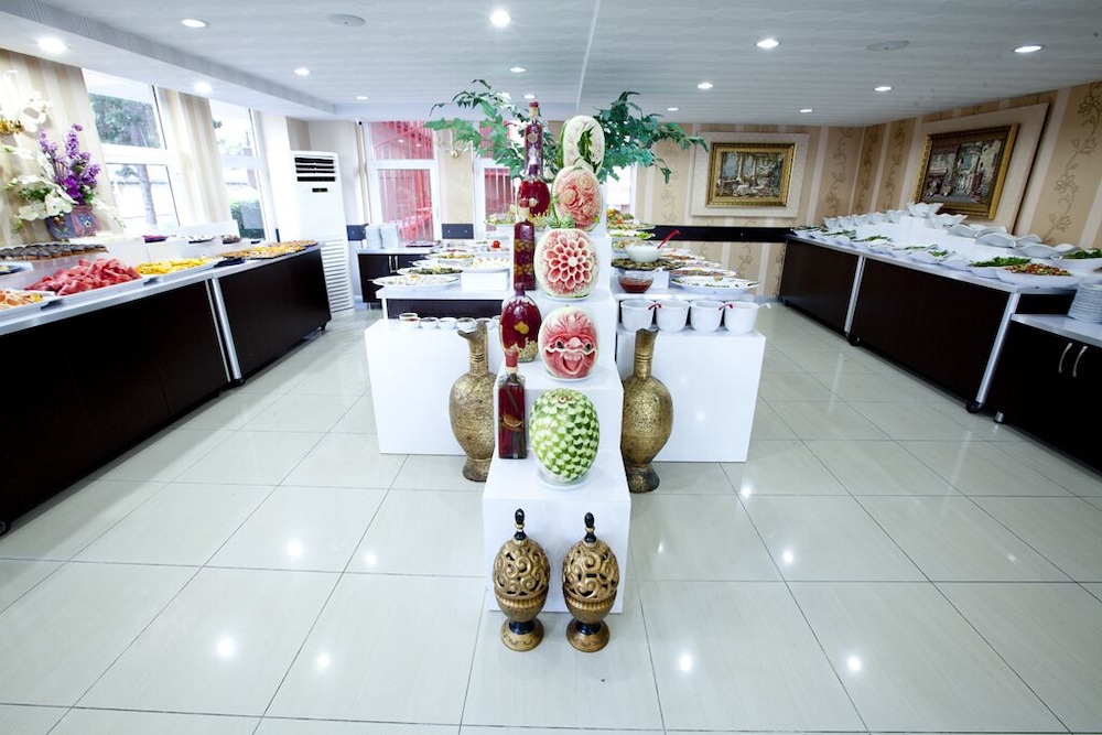 Aleria Belport Beach Hotel