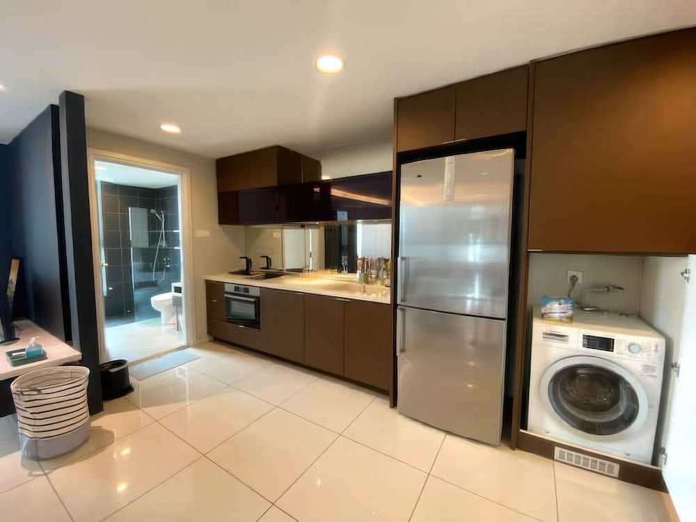 VERVE Suites KL South Apartments & Condo