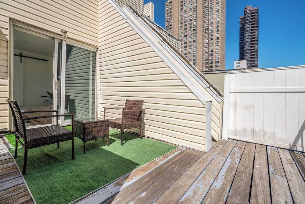 1597 New York Apt