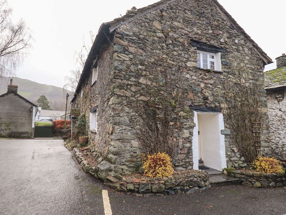 How Head Cottage