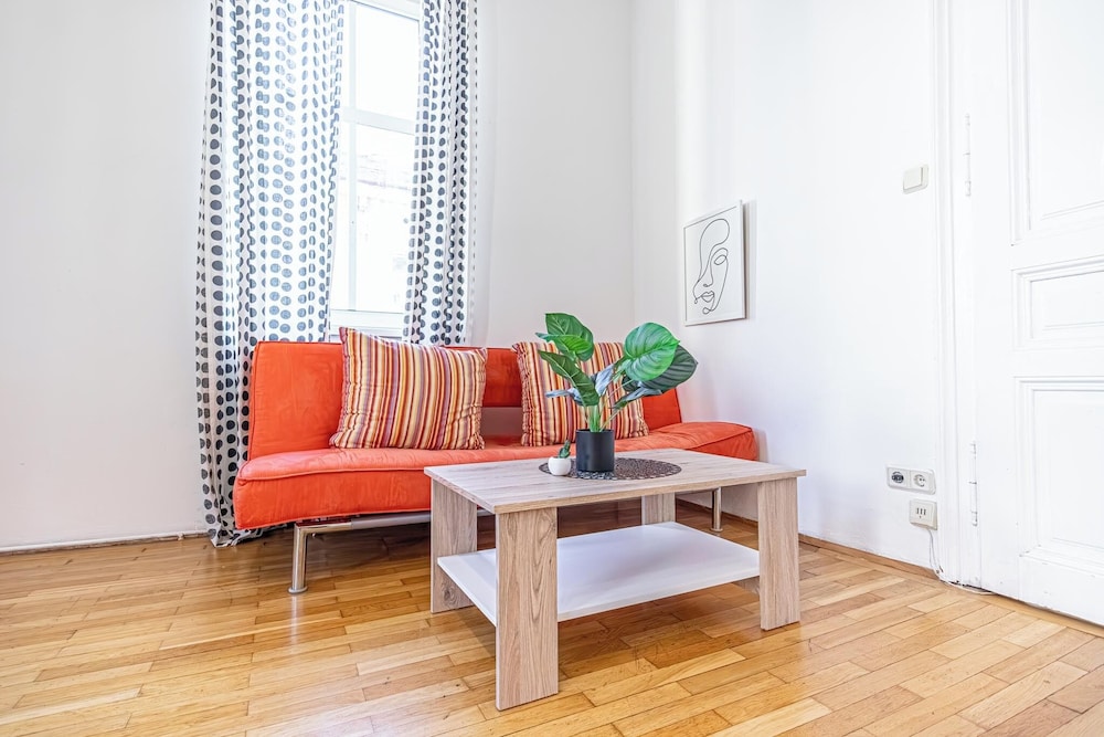 Affordable 2BR Apt Long Stay Stadthalle