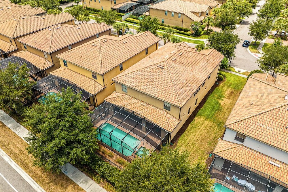 9BR Luxury Vacation Villa near Disney