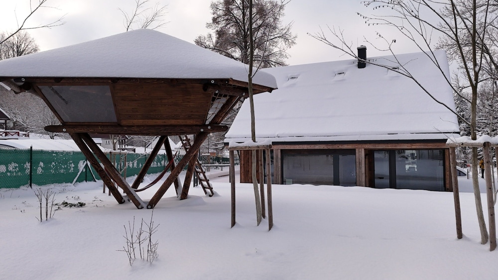 Villa in Cerny Dul With Pool & Sauna