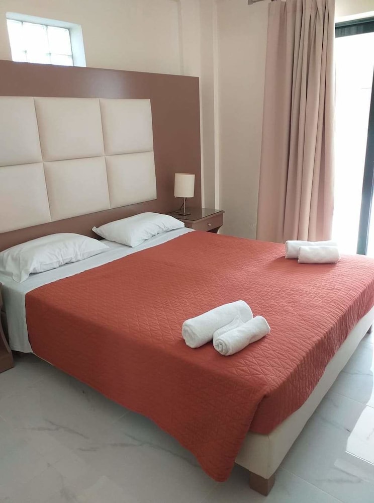 Ilias Apartments