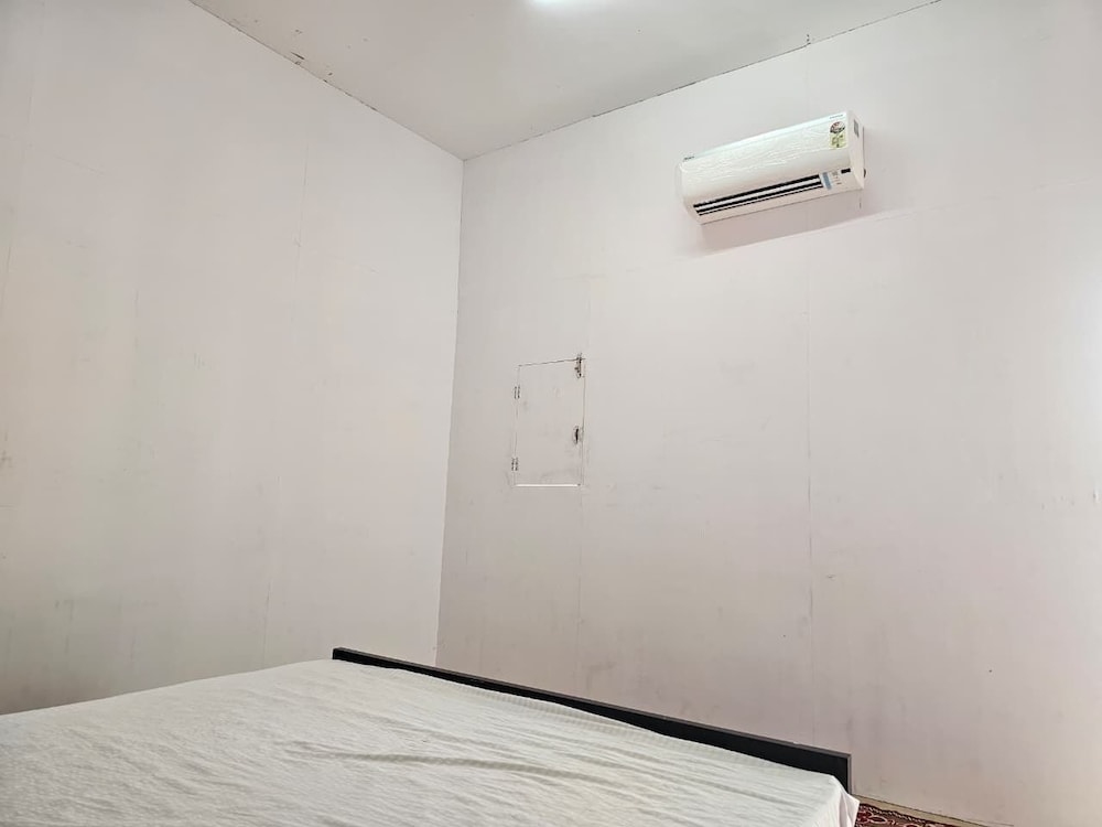 Lama Hotel Barabar