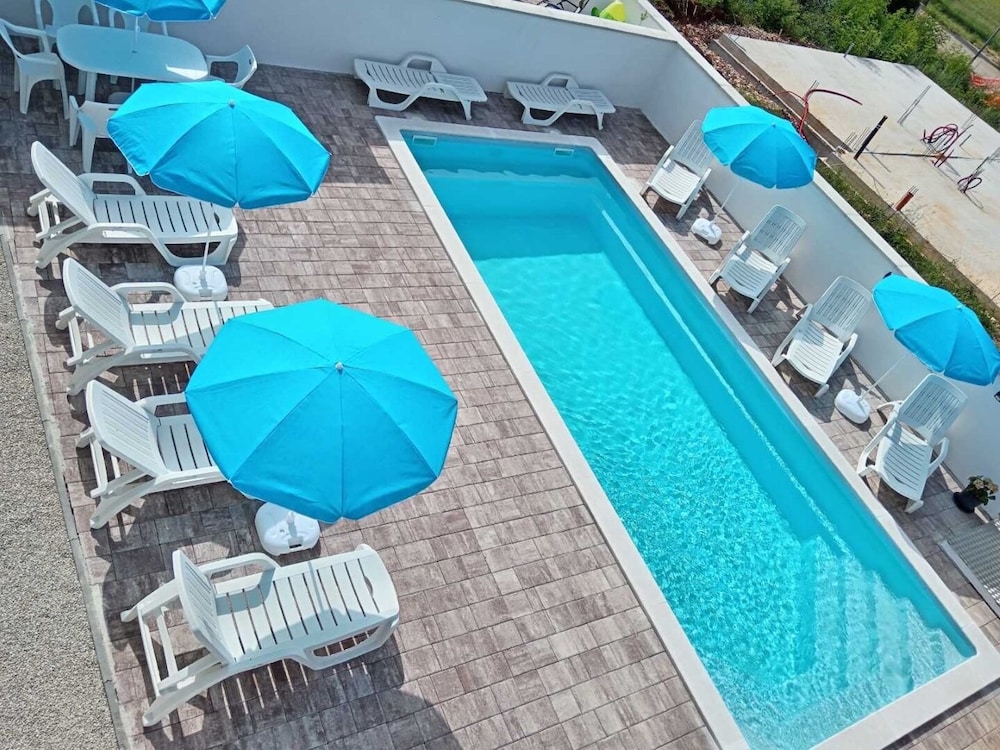 Noel - With Private Pool - A2-prvi kat