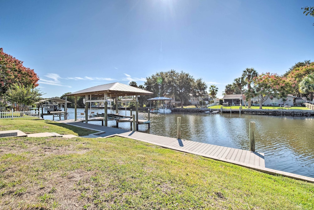 Crystal River Home: Water Views & Boat Dock!