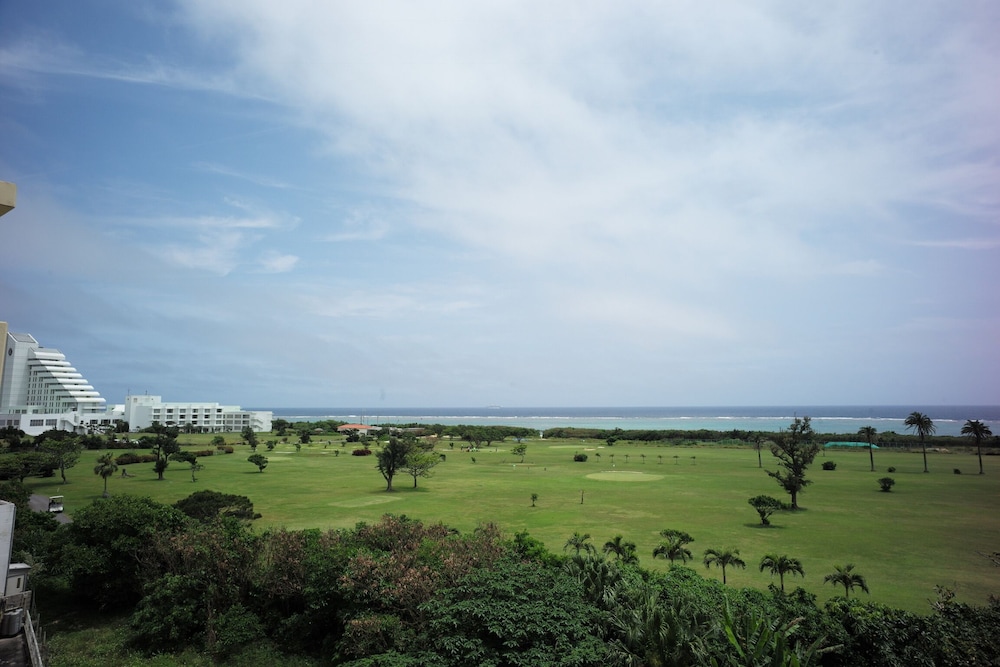 City 1500 SF 2BR condom 4F sea view view 2