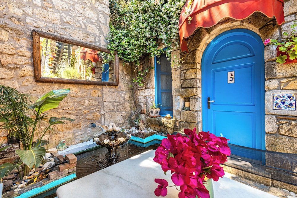 Alacati Eski Ev Hotel - Image 11