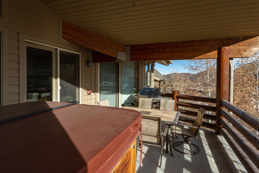 Trail's End Lodge at Deer Valley Resort - Four Bedroom Residence with Space #504 4 Condo