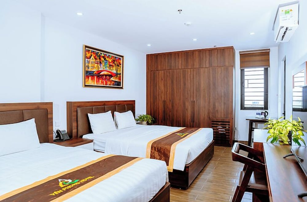 Văn Lâm Hotel