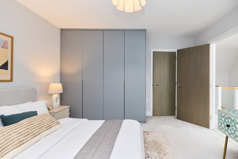 The Avery Hideout - Spacious 3bdr House With Rooftop Terrace