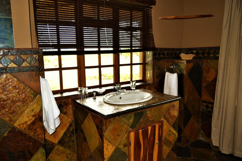 Amaka Private Game Reserve and Safaris
