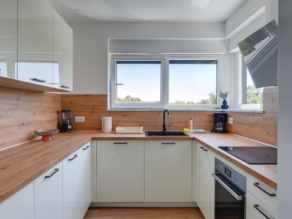 Apartment in Croatia Near Adriatic Coast view 4