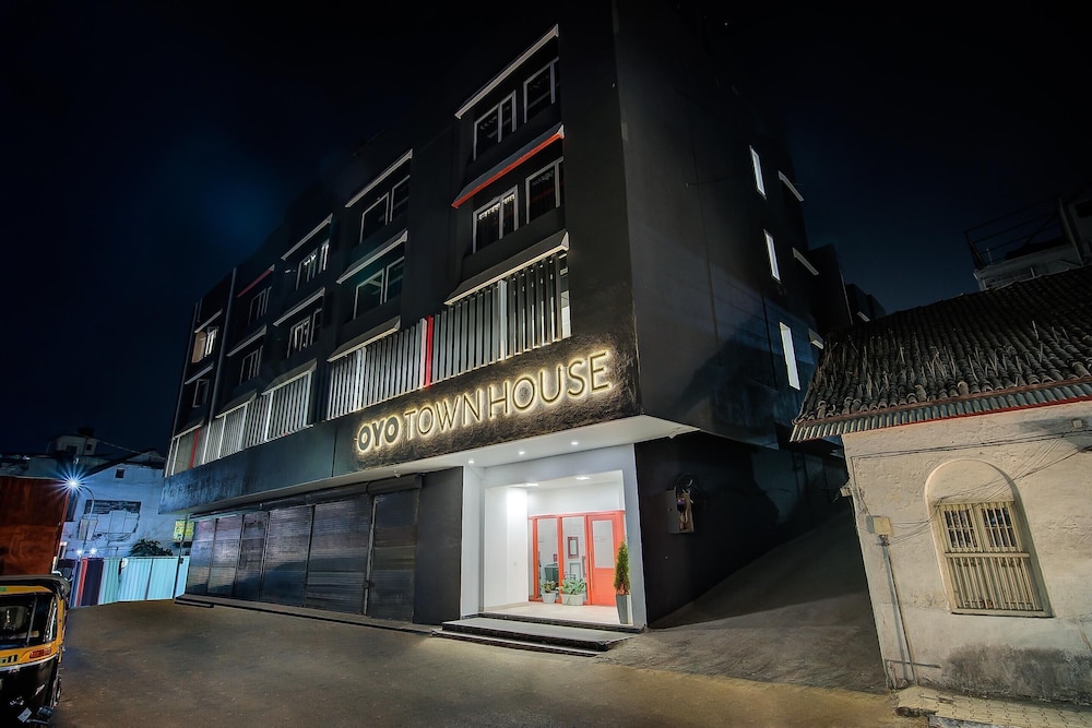 Blissful Stays at MG Road Pune