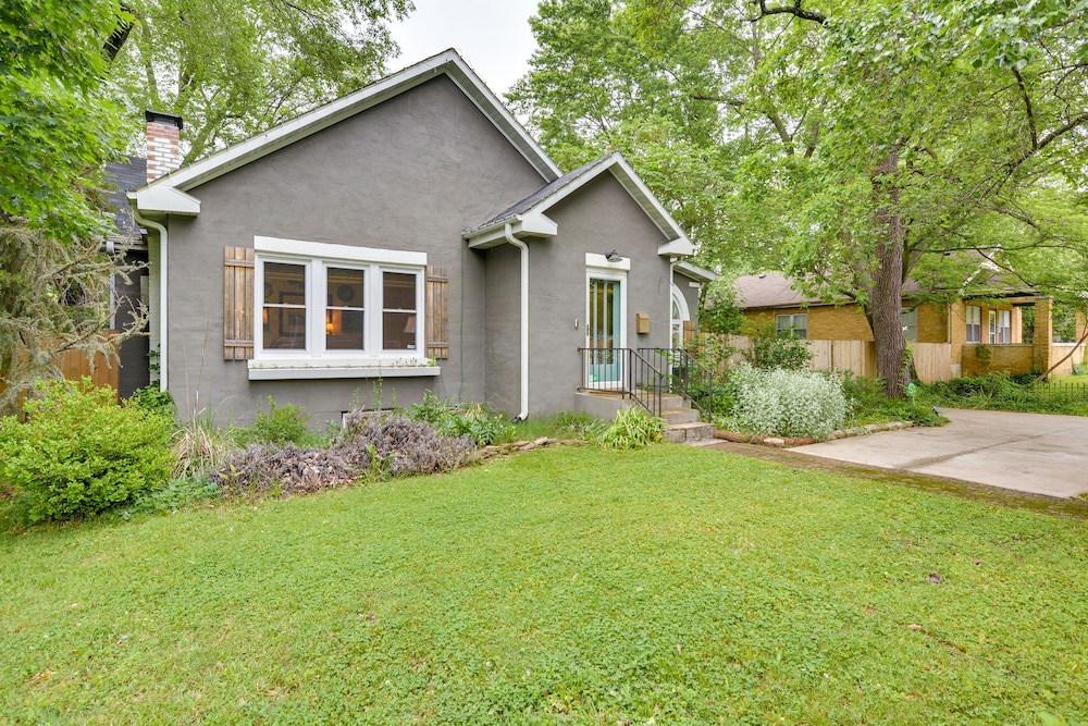 Springfield Vacations - Whimsical Cottage Near Springfield Art Museum! - Property Image 18
