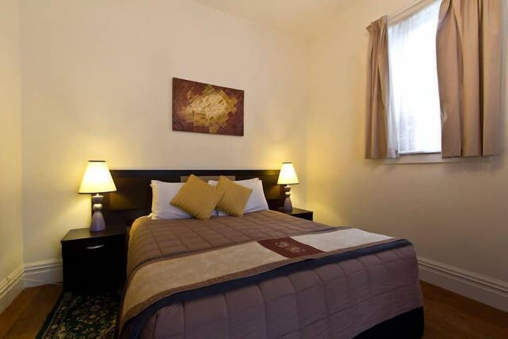 Christchurch City & Country Cottages - Clarence Cottage