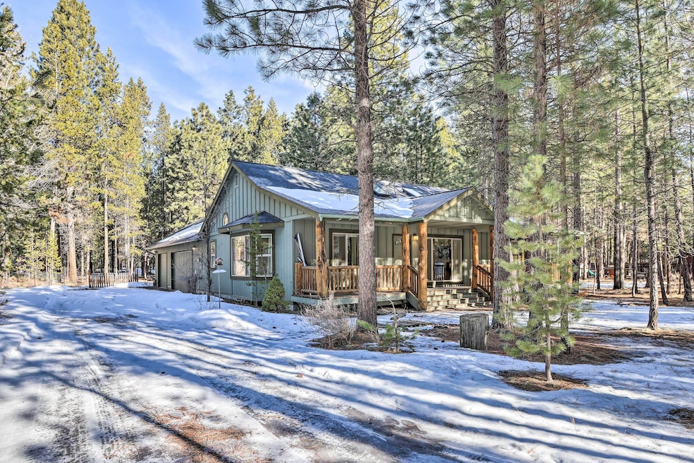 Woodsy Bend Vacation Rental - Pet Friendly! view 5