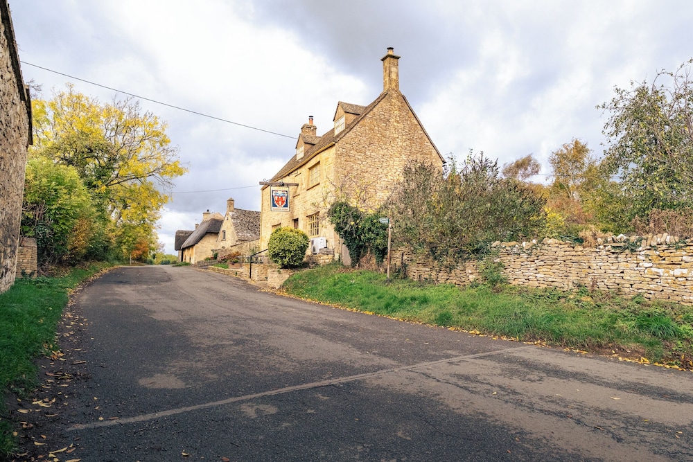 Beautiful Cottage in the Cotswolds