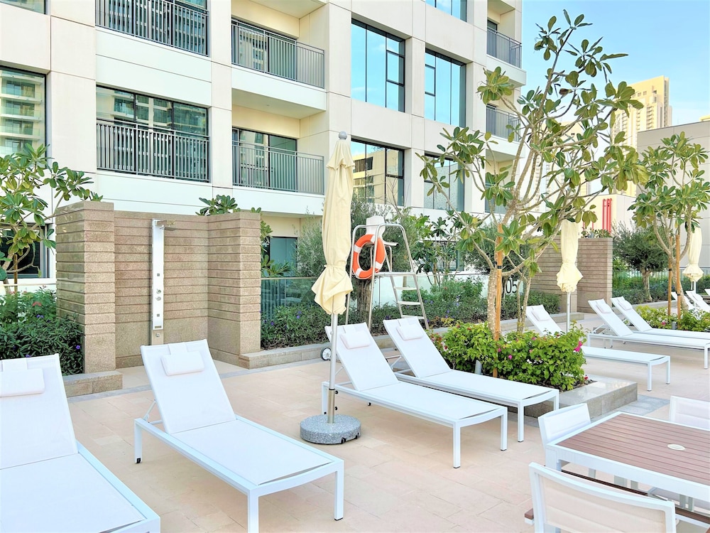 New! Luxurious Stay Dubai Creek Balcony & View