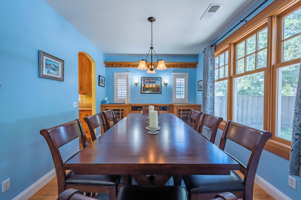 Crafty Oak House