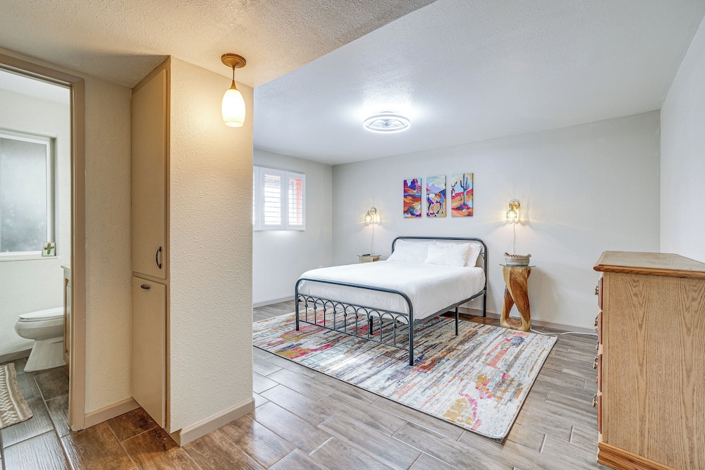 Close to Golf: Sun City Escape w/ Furnished Porch!