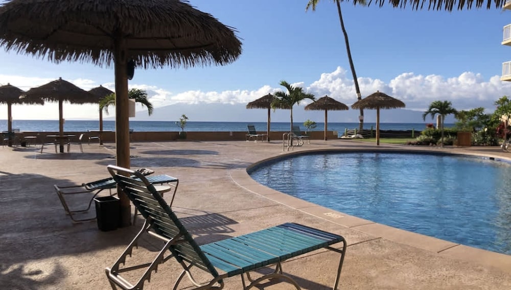 Cozy Studio With Ocean Views AC in Kahana