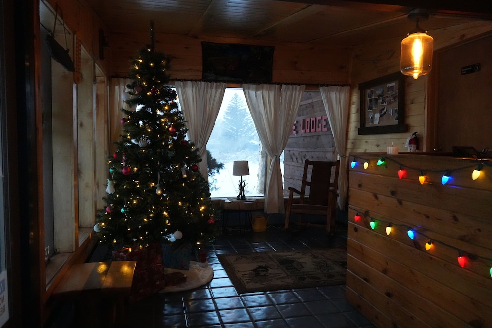 The Lodge Motel