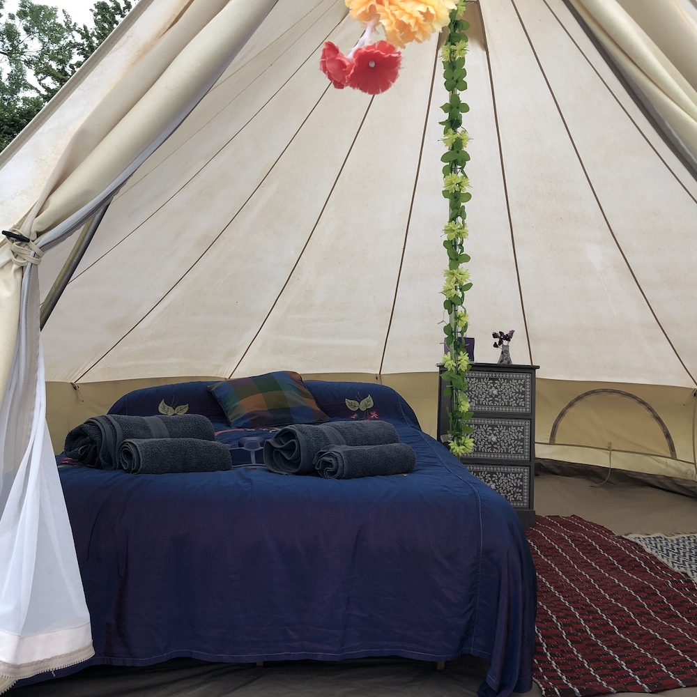 Comfy 4m -bed Bell Tent With Great Views view 3