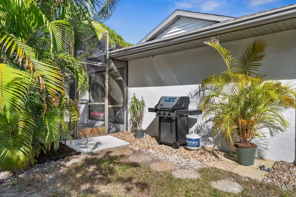 The Tropical Retreat
