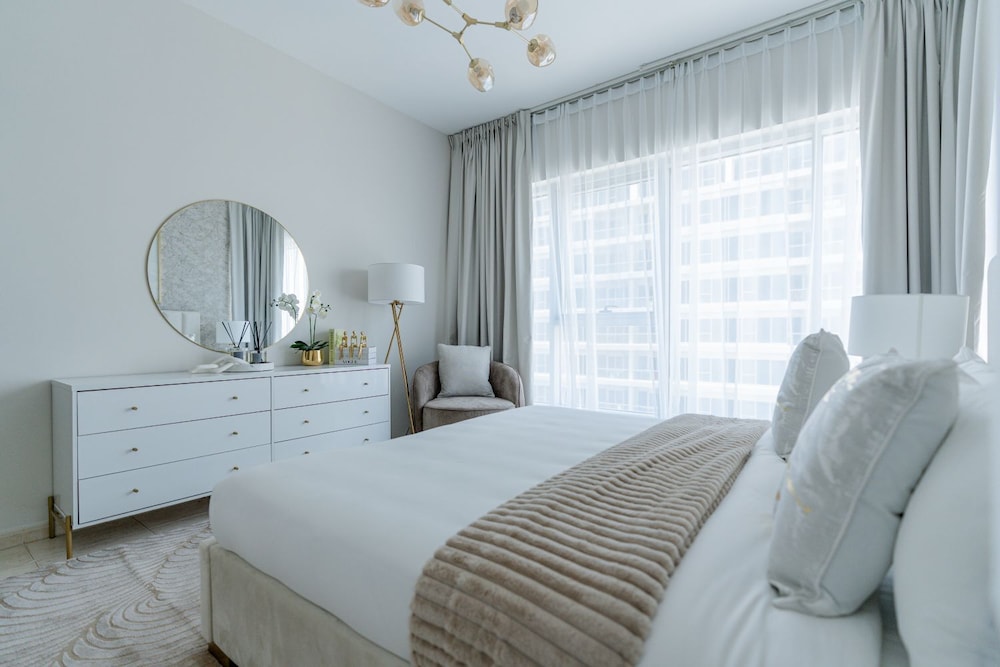 Iconic 2BR in Skycourt Dubailand