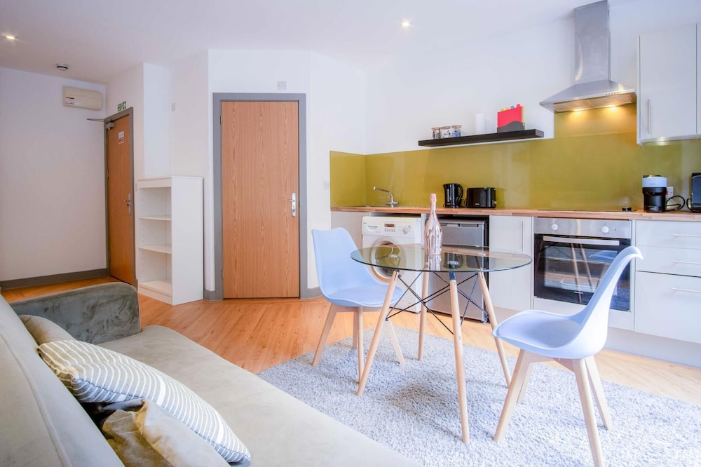 Princess Lofts 1 - 1 Bedroom Studio - Swansea