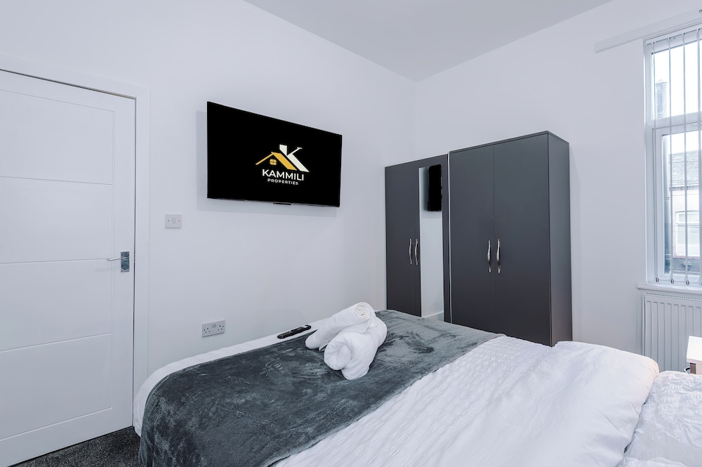 Cosy 2 bed house - 15 minutes from City