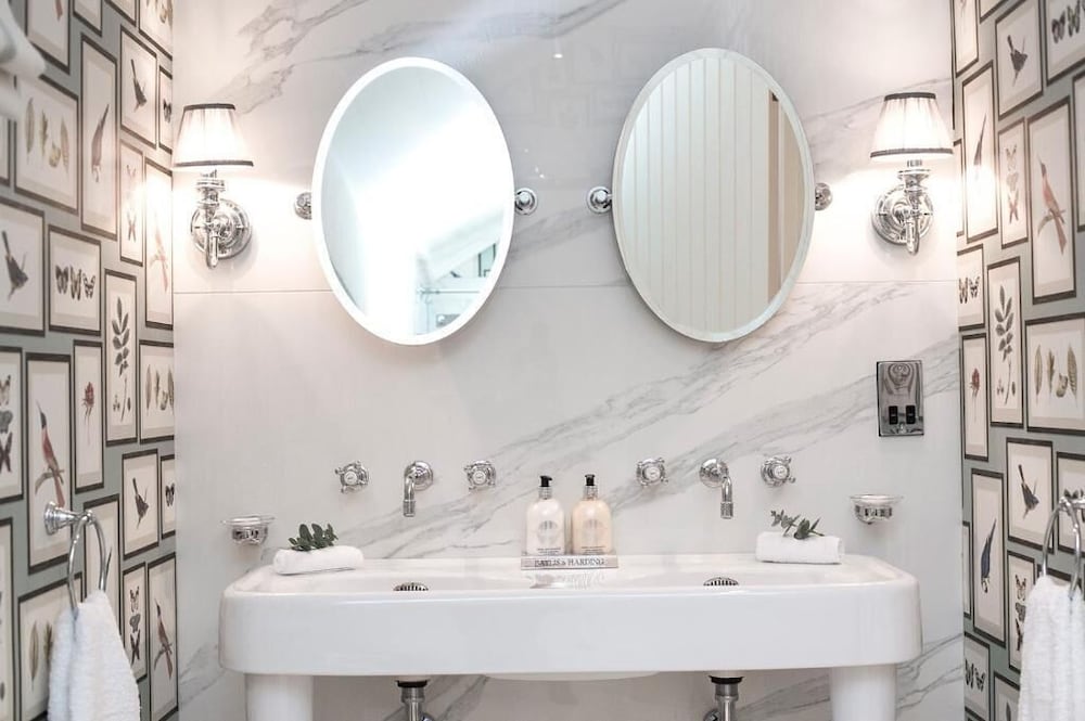 Coach House Boutique B&B