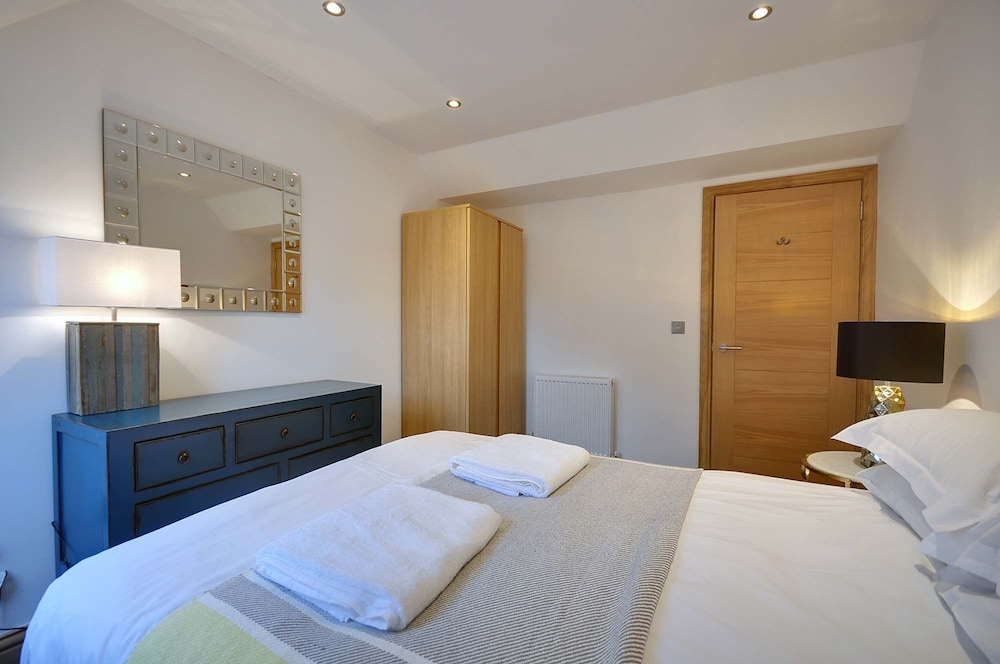 Pippin House B view 2