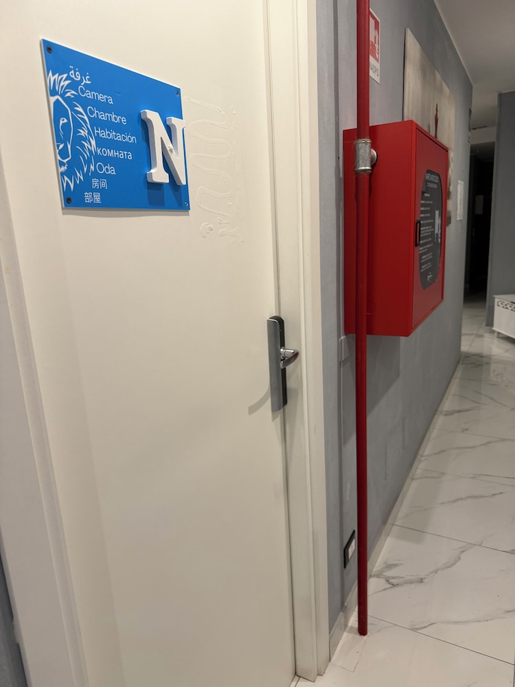 Lion University & Youth Hostel Milano