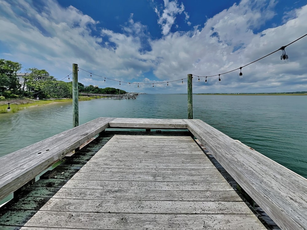 The Hydeaway by Topsail Realty