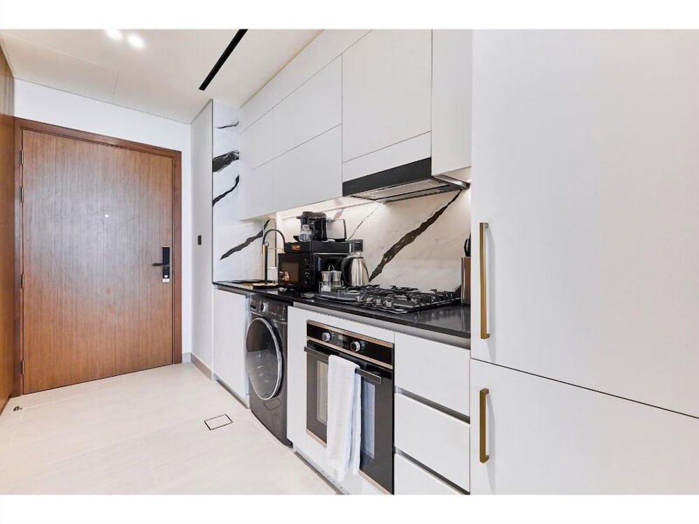 bnbme - Trillionaire Residences - STUDIO