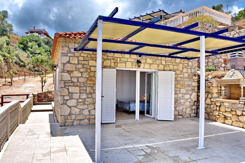 Mikro Nisi Studios