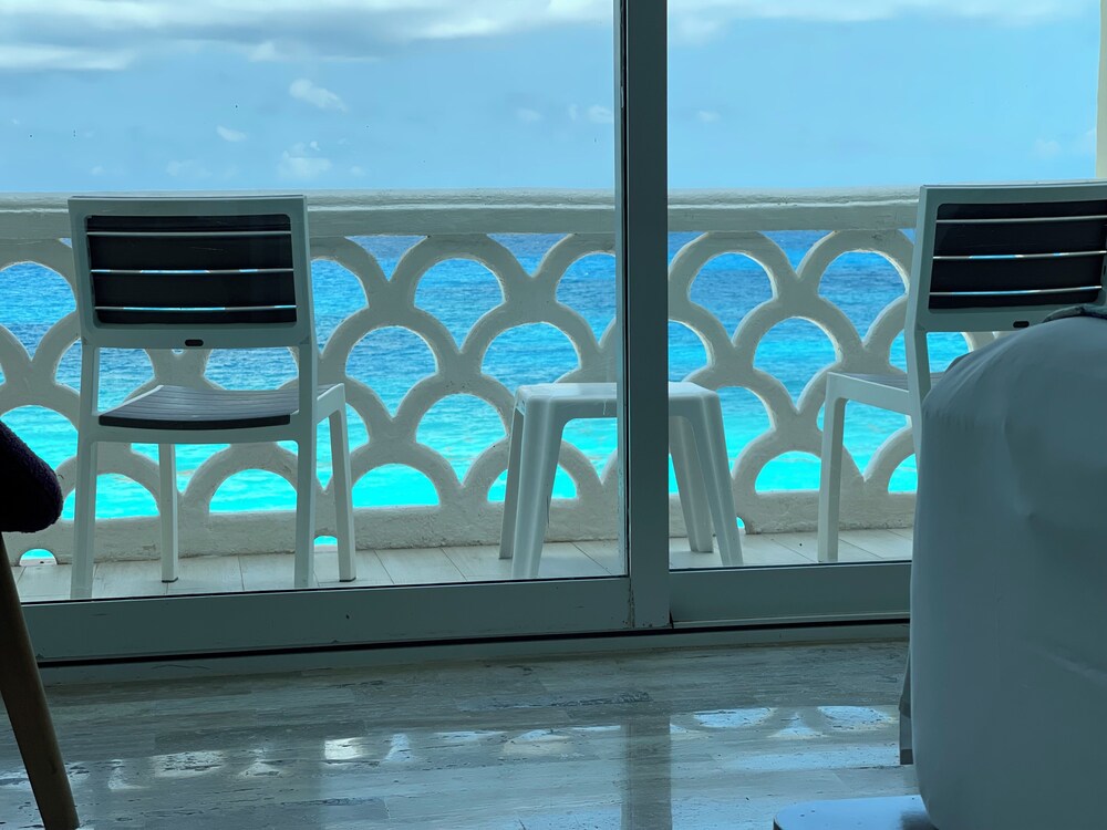 OvaCancun Apartments