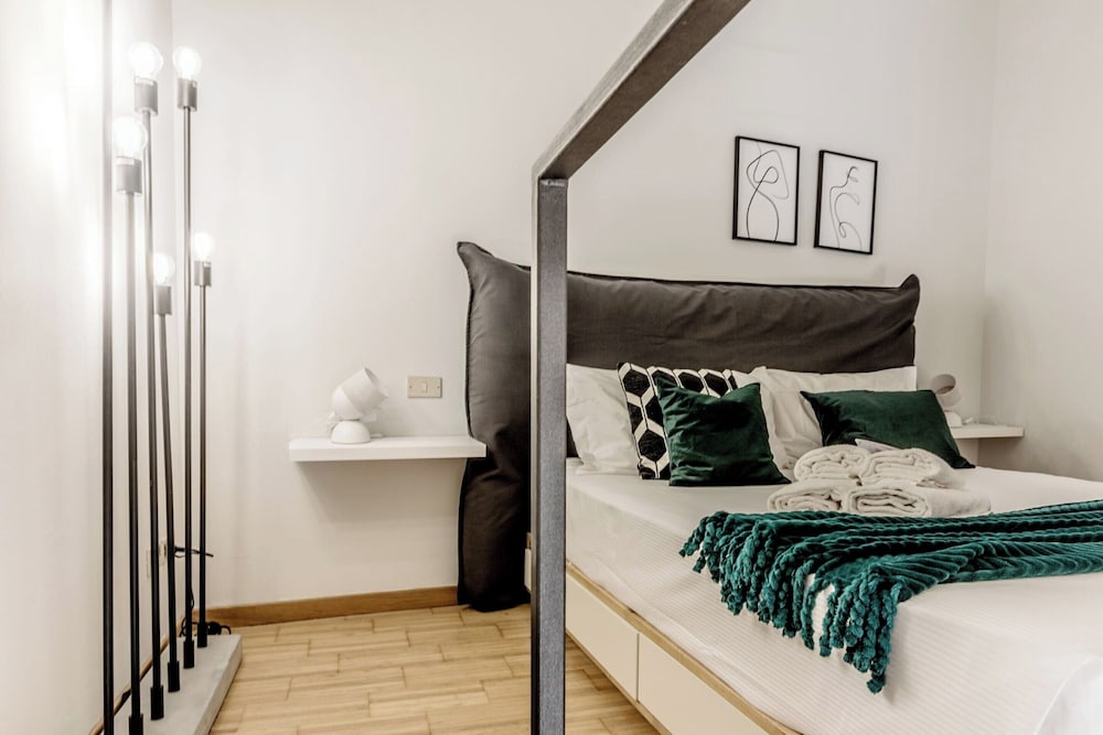 Centro Vicolo Fiori - Modern Split-level Apartment