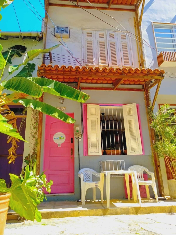 LIVE RIO HOSTEL