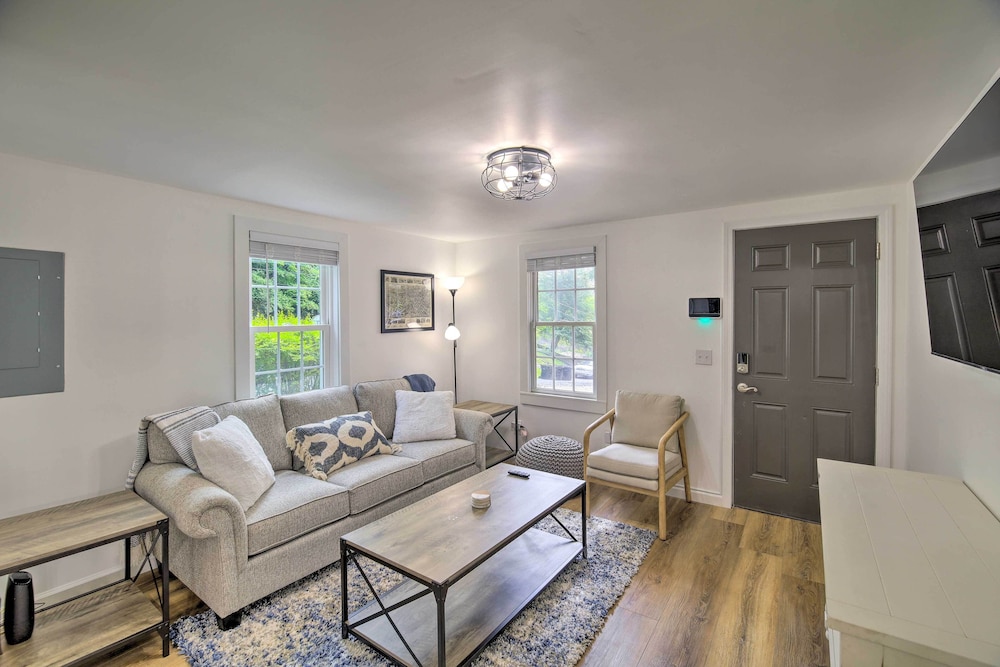 Updated Bristol Retreat ~ 2 Miles to Downtown! view 3