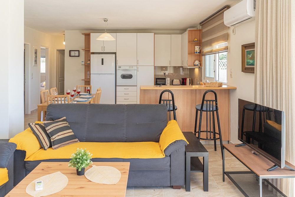 Sandoa Residence