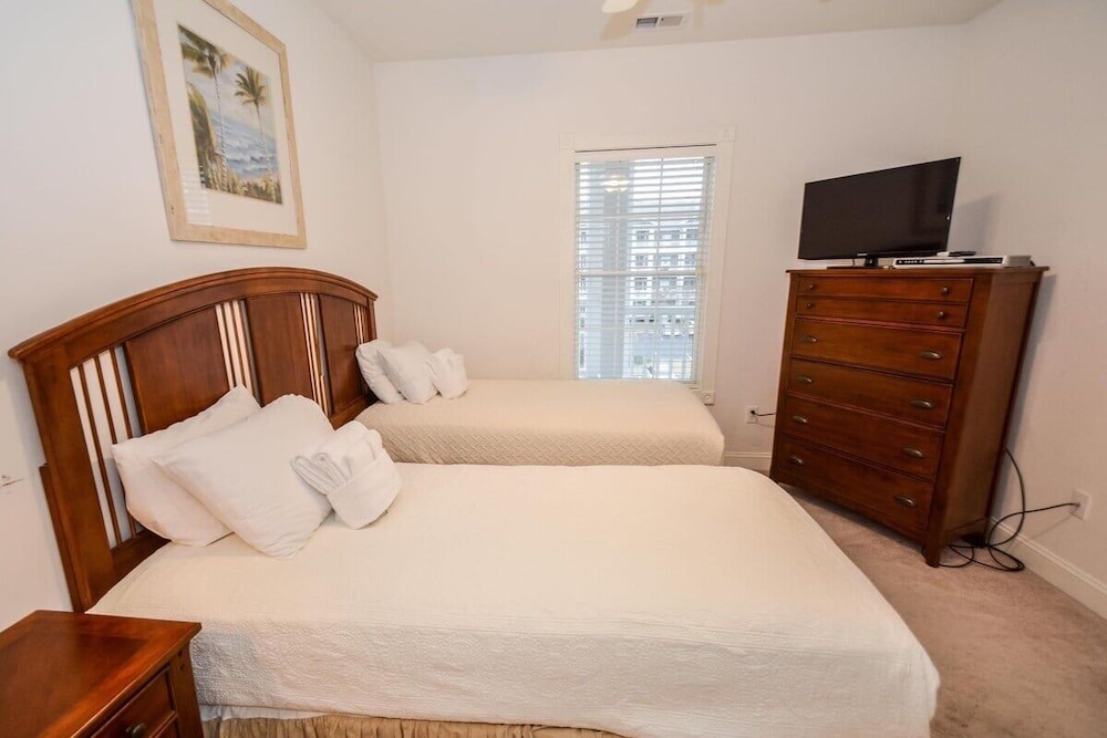 Magnolia Pointe 4820-302 2 Bedroom Condo
