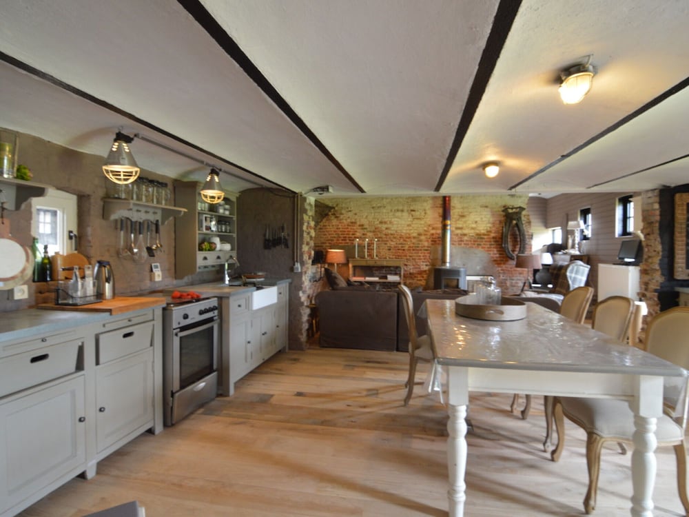 Holiday Home in West Flanders With Garden and Bubble Bath